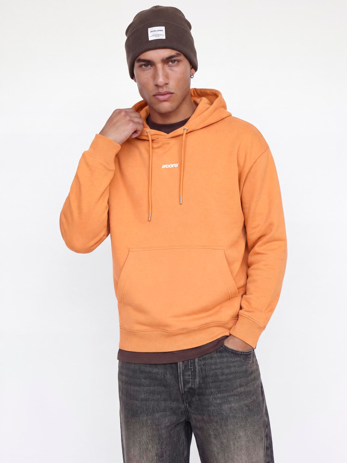 model_shot-front
