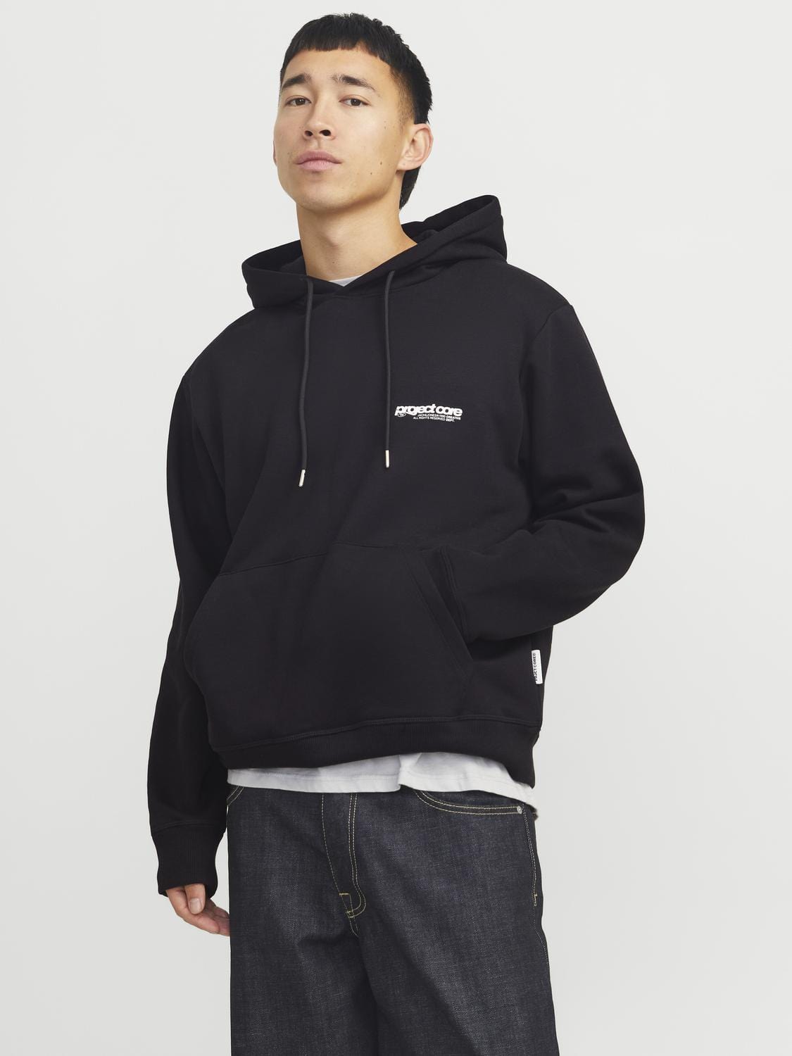 model_shot-front