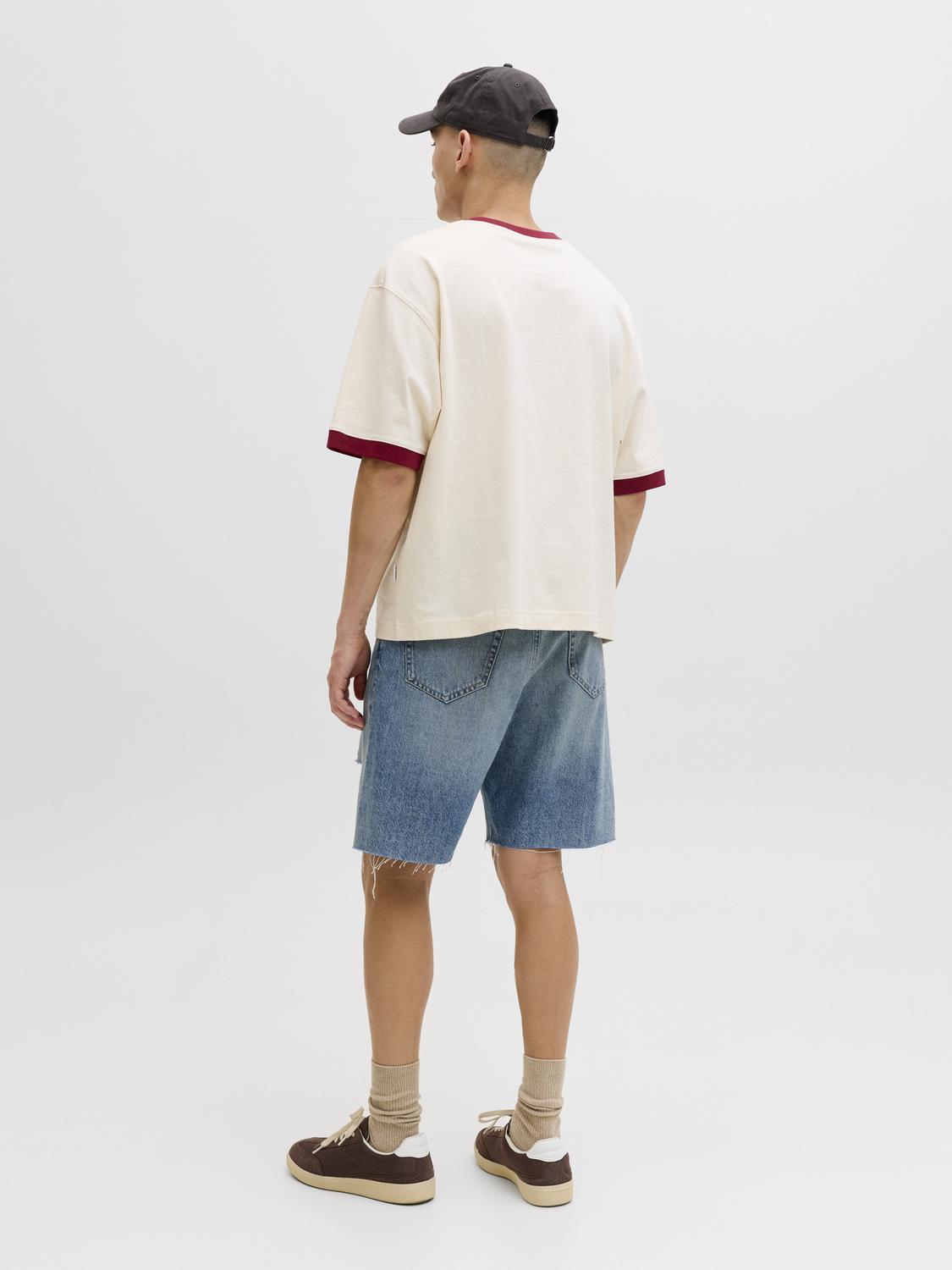 model_shot-back