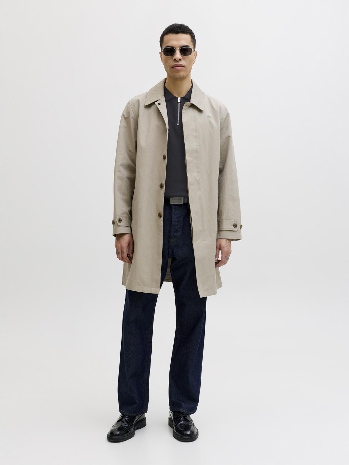 model_shot-front_full