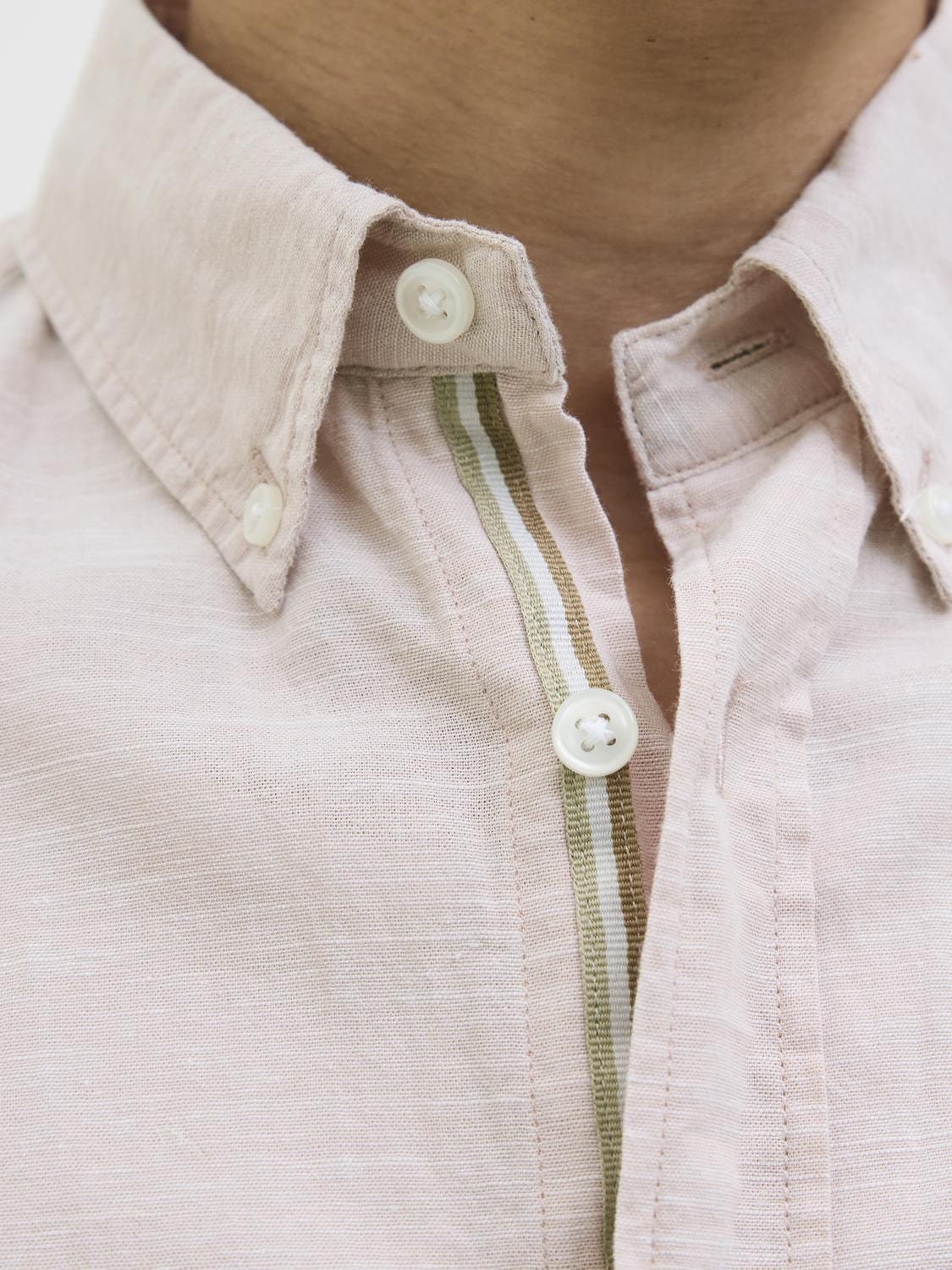 model_shot-detail