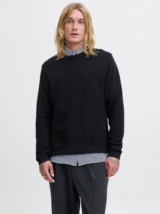 model_shot-front