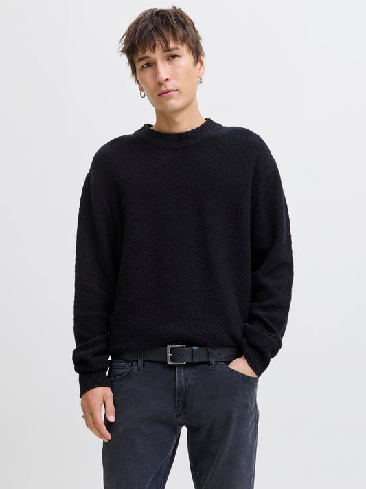 model_shot-front