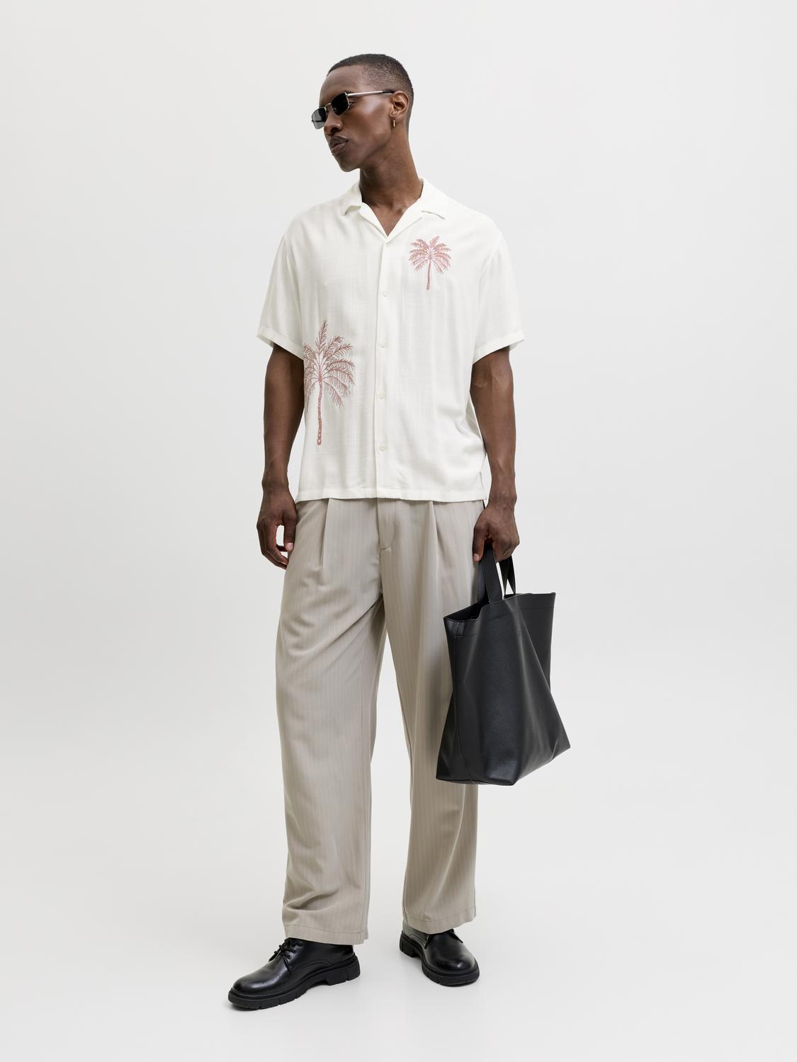 model_shot-front_full