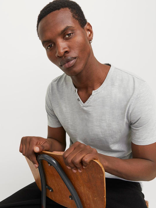 model_shot-creative