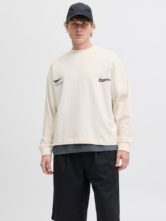 model_shot-front