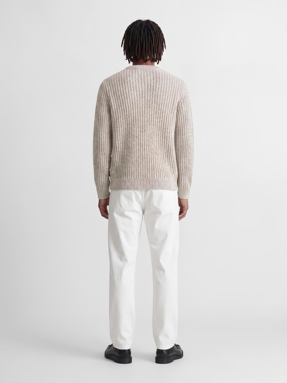 model_shot-back