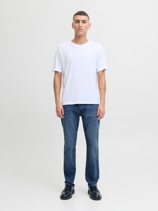 model_shot-front_full