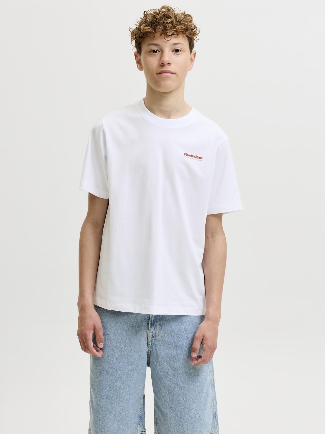 model_shot-front