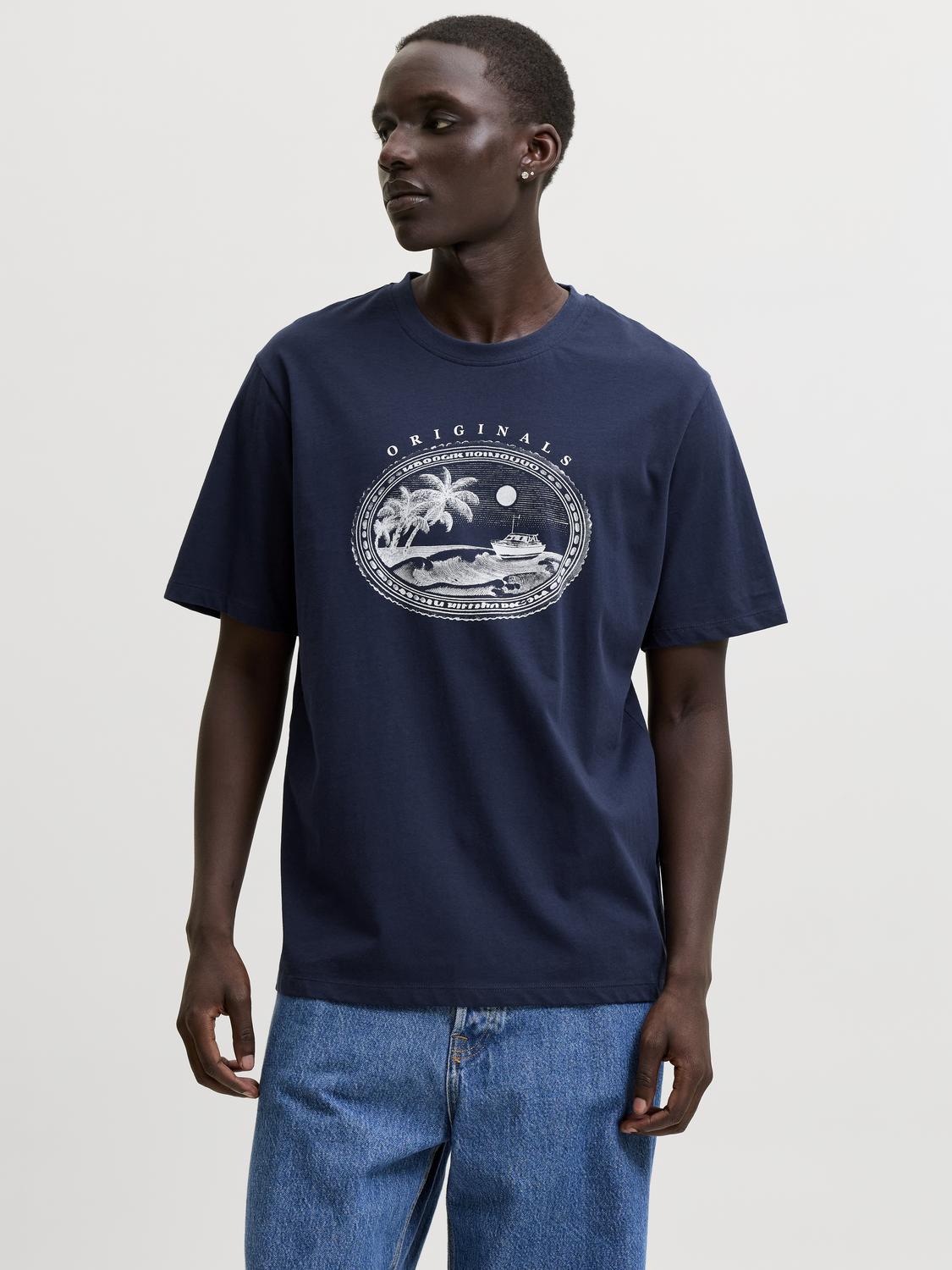 model_shot-front