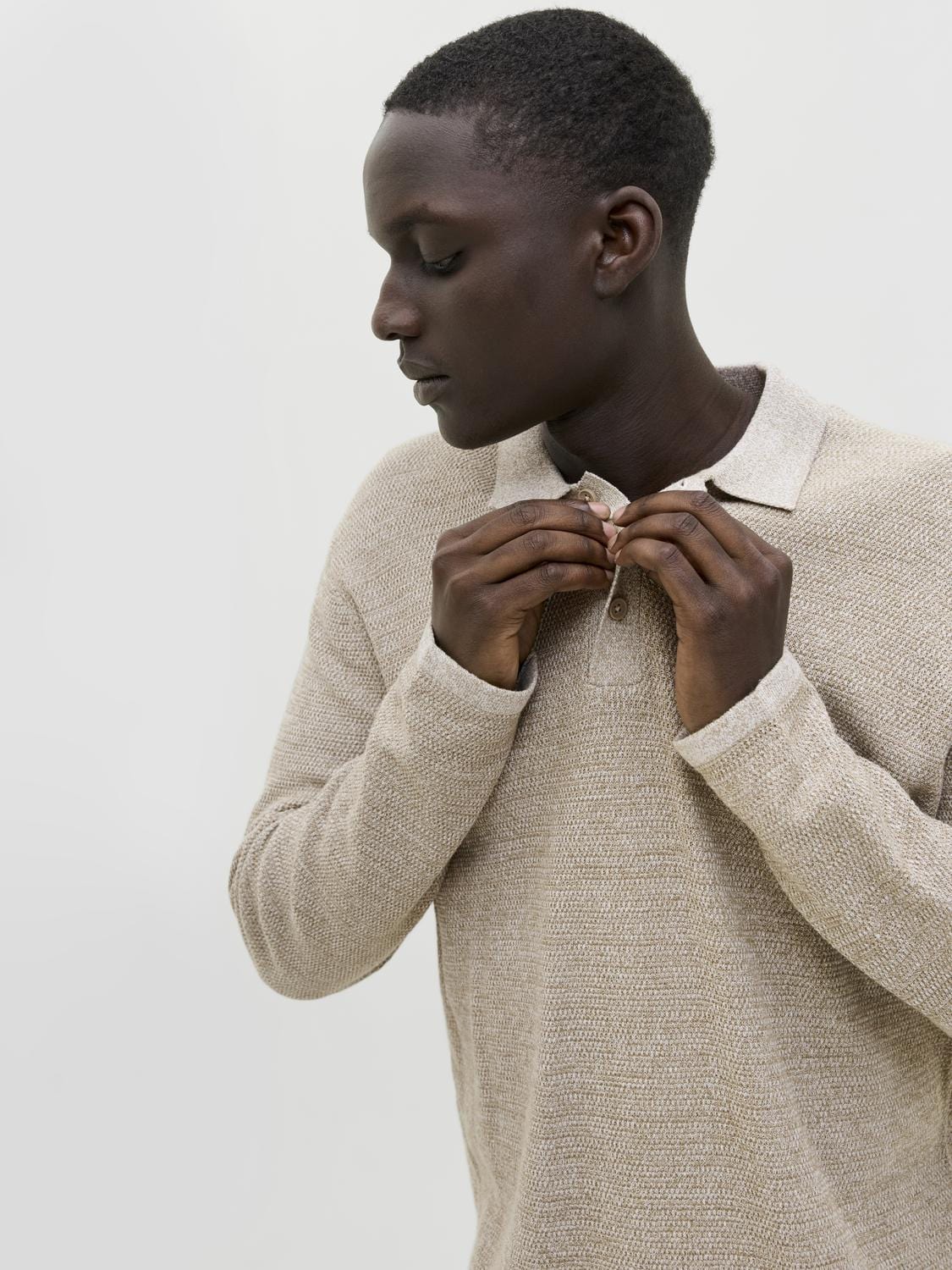model_shot-creative