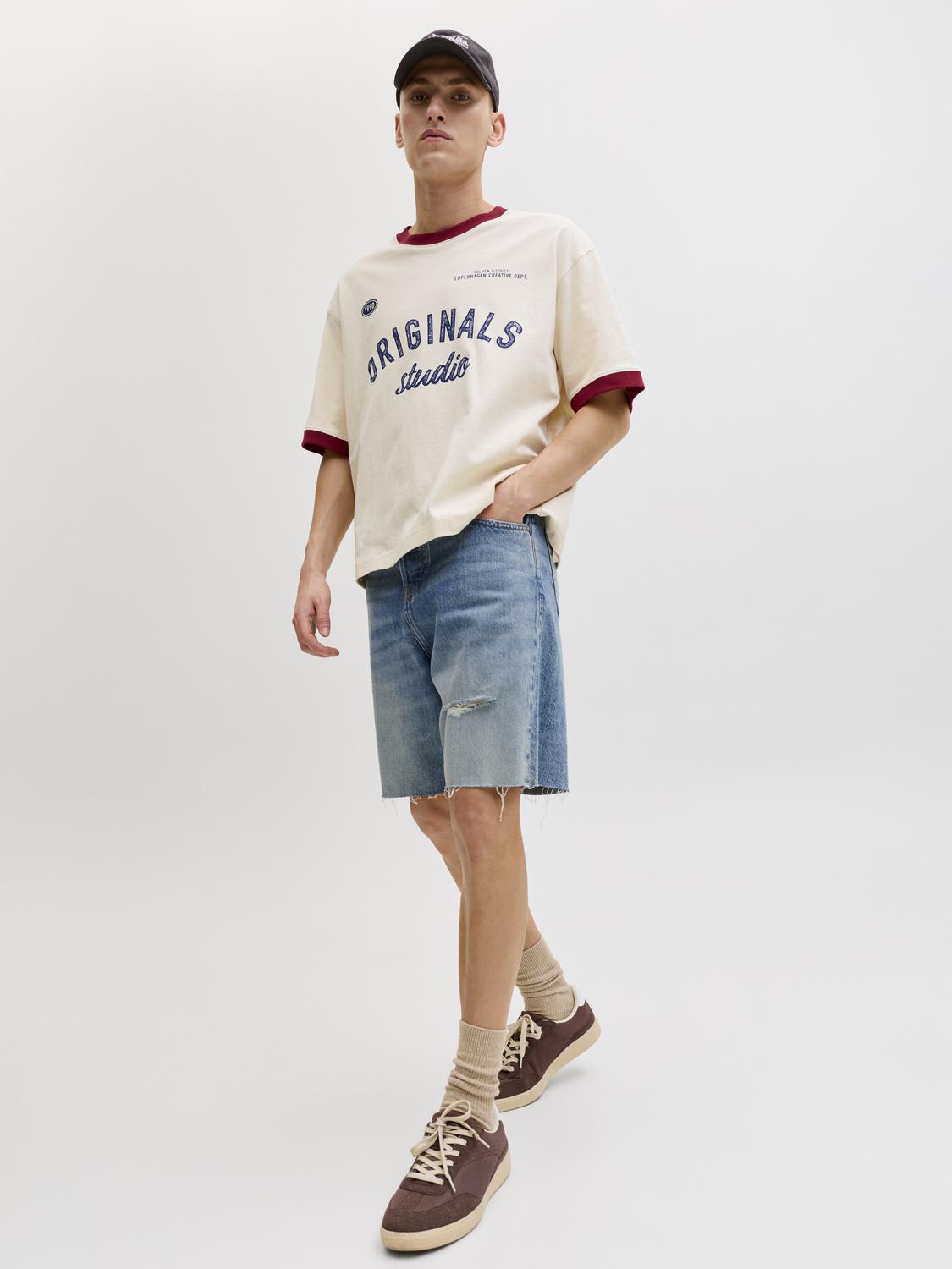 model_shot-creative