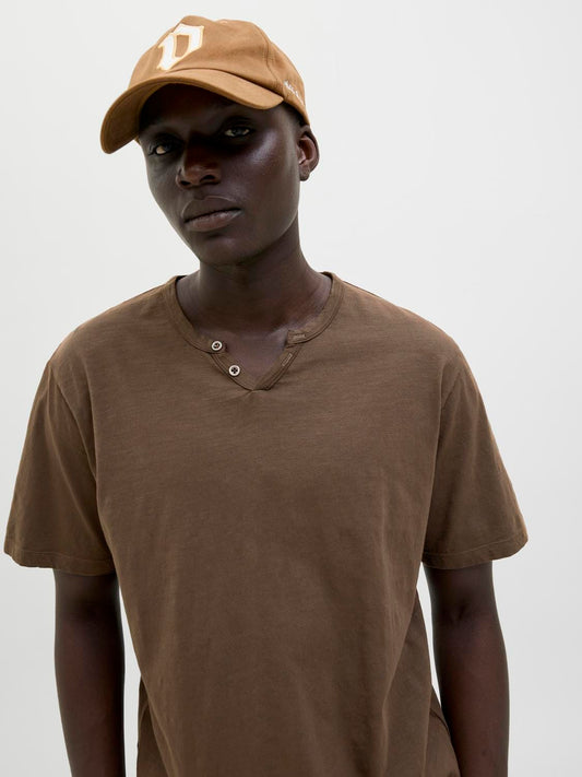 model_shot-creative