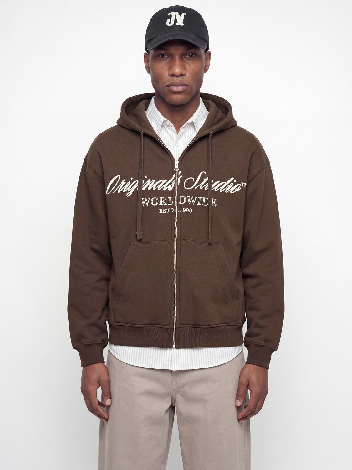 model_shot-front