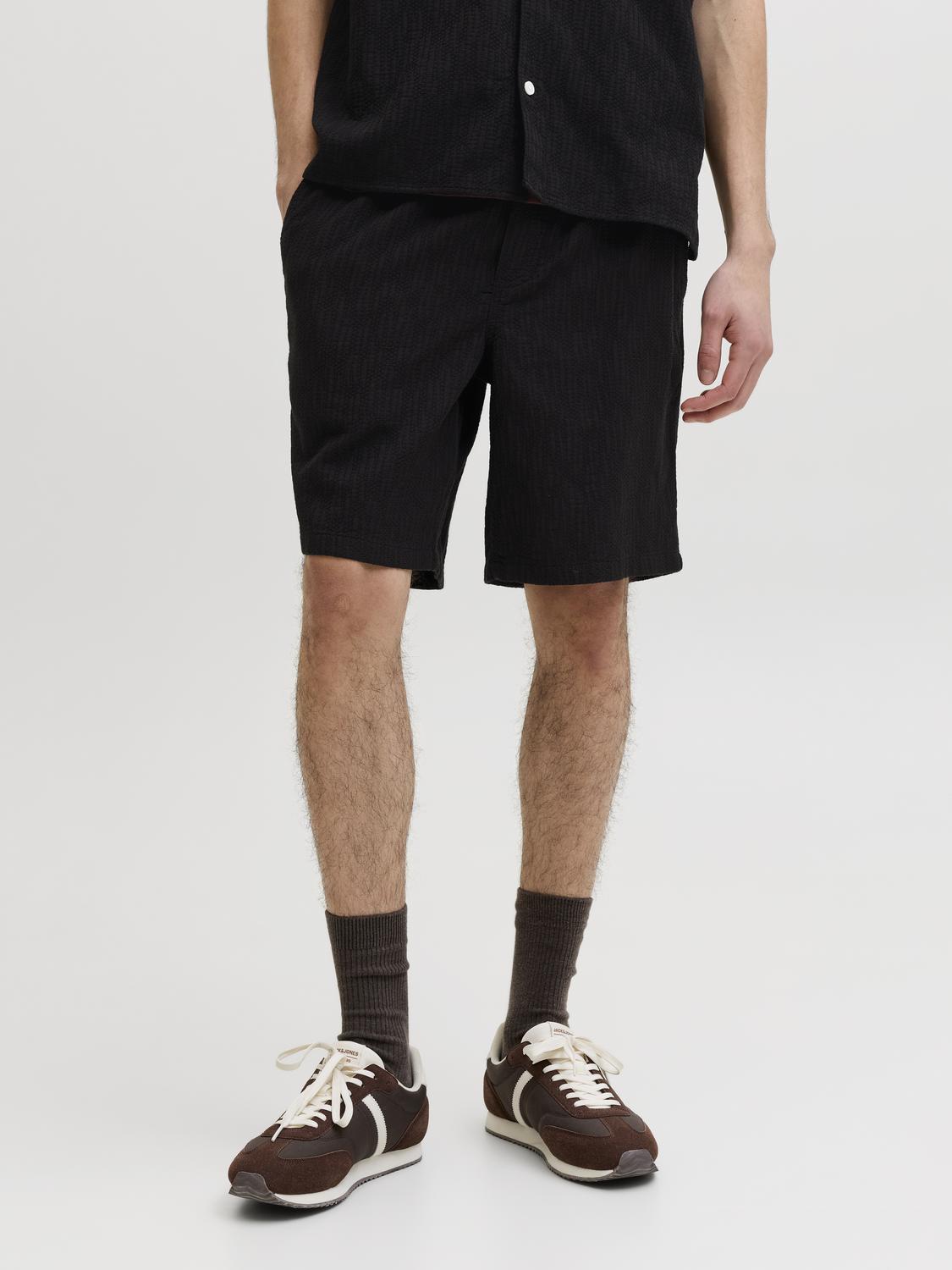 model_shot-front