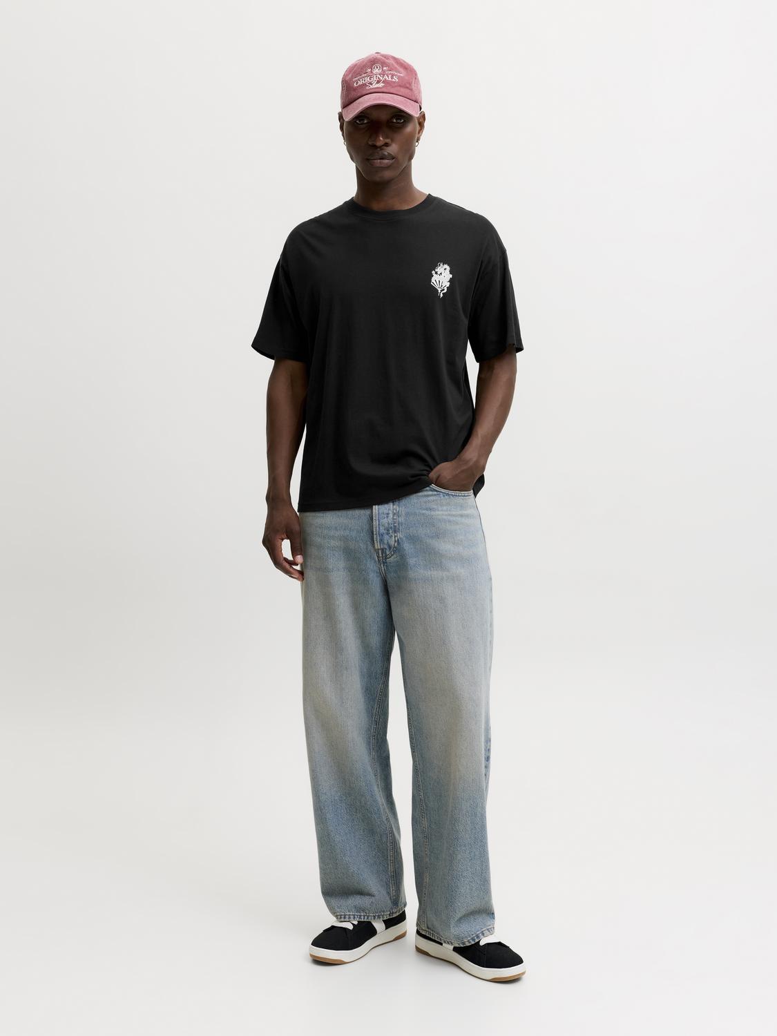 model_shot-front_full