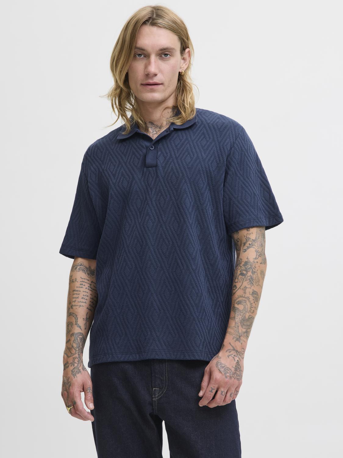 model_shot-front