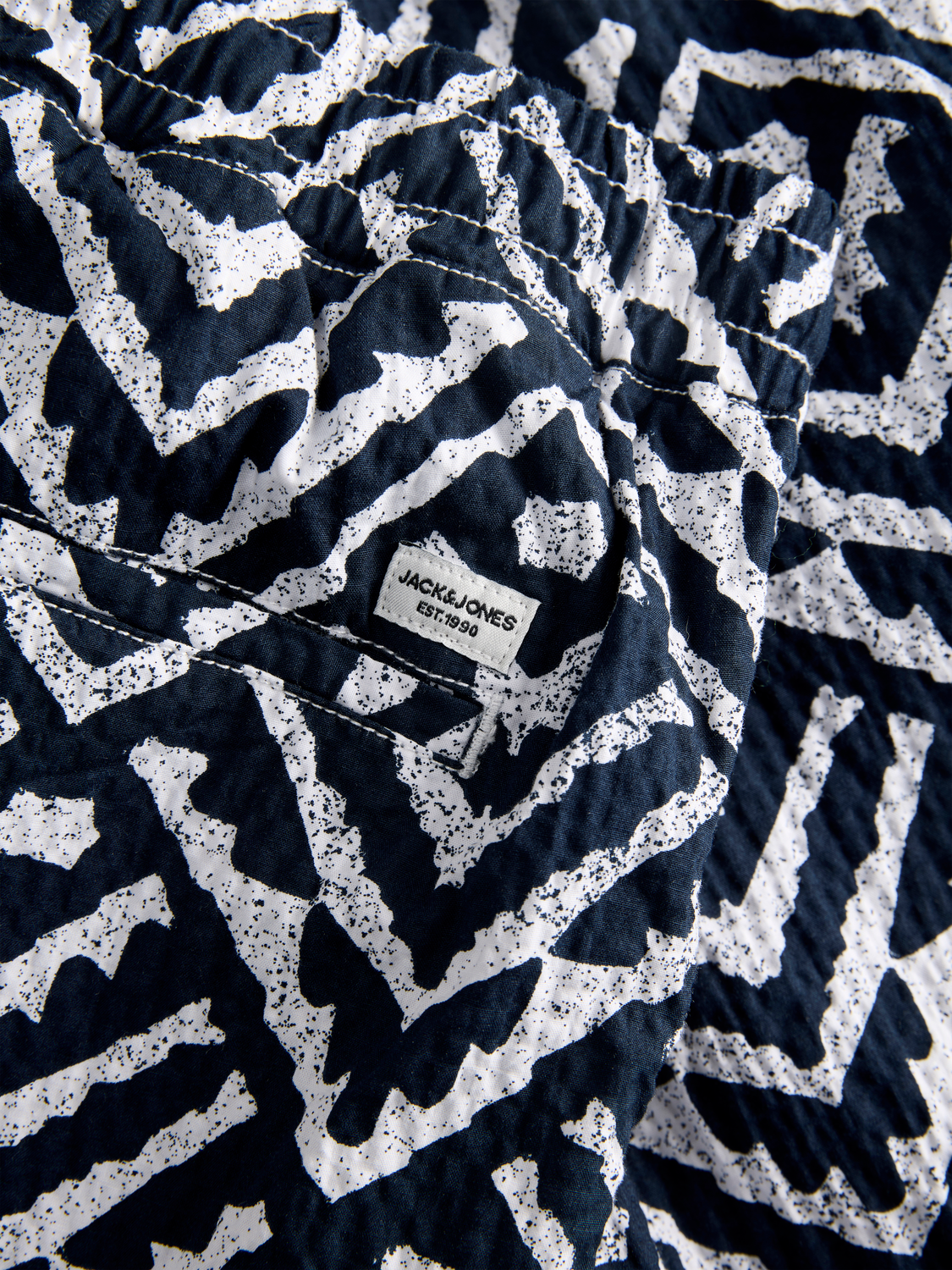model_shot-detail