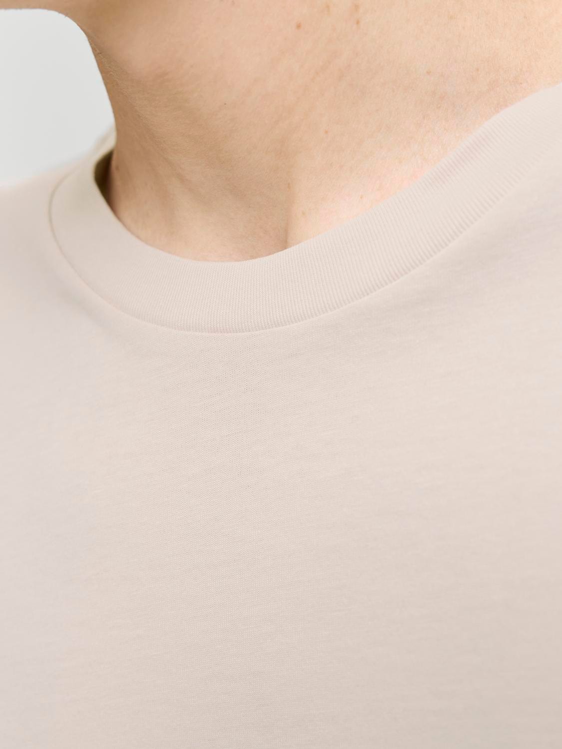 model_shot-detail