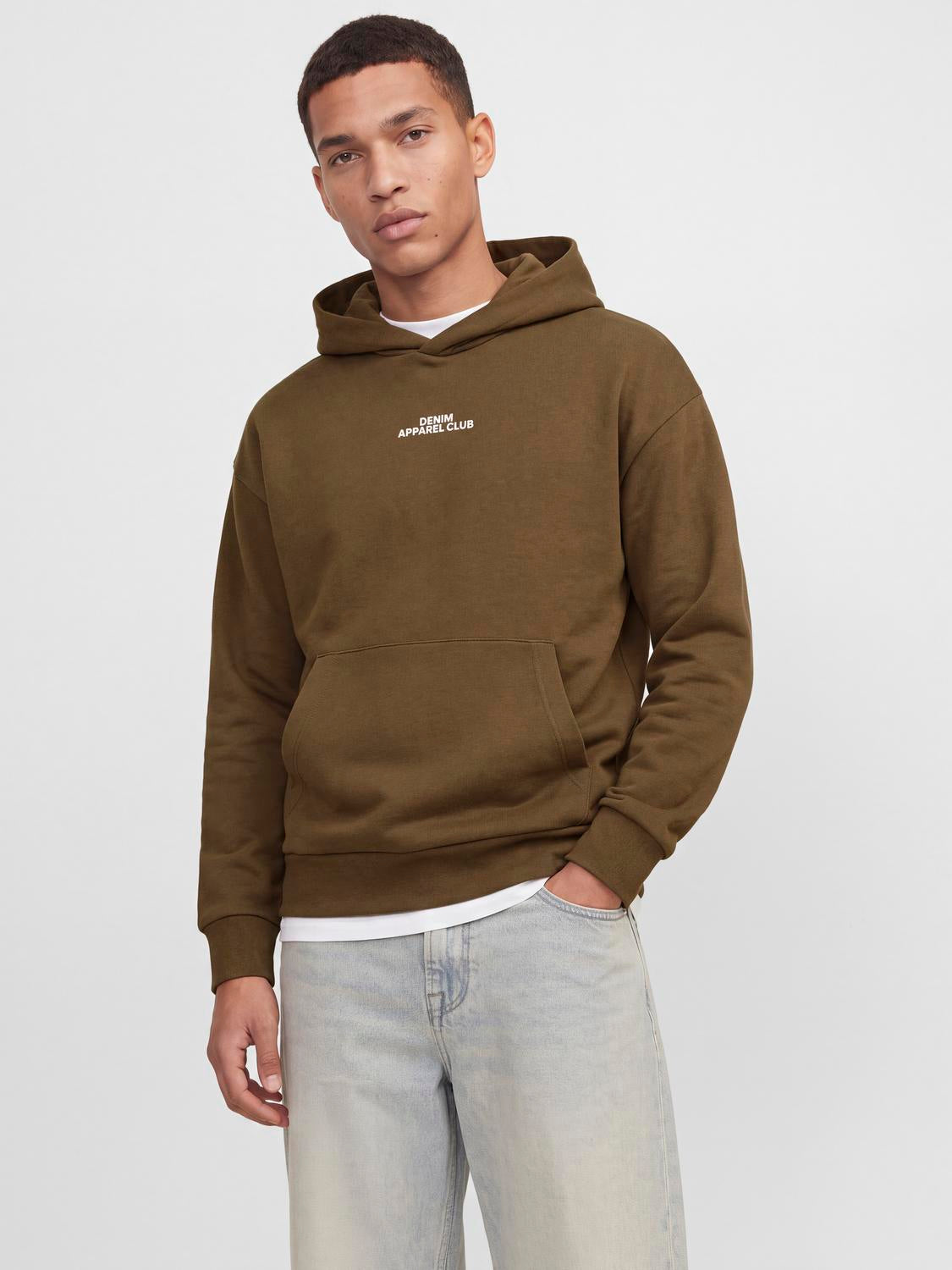 model_shot-front