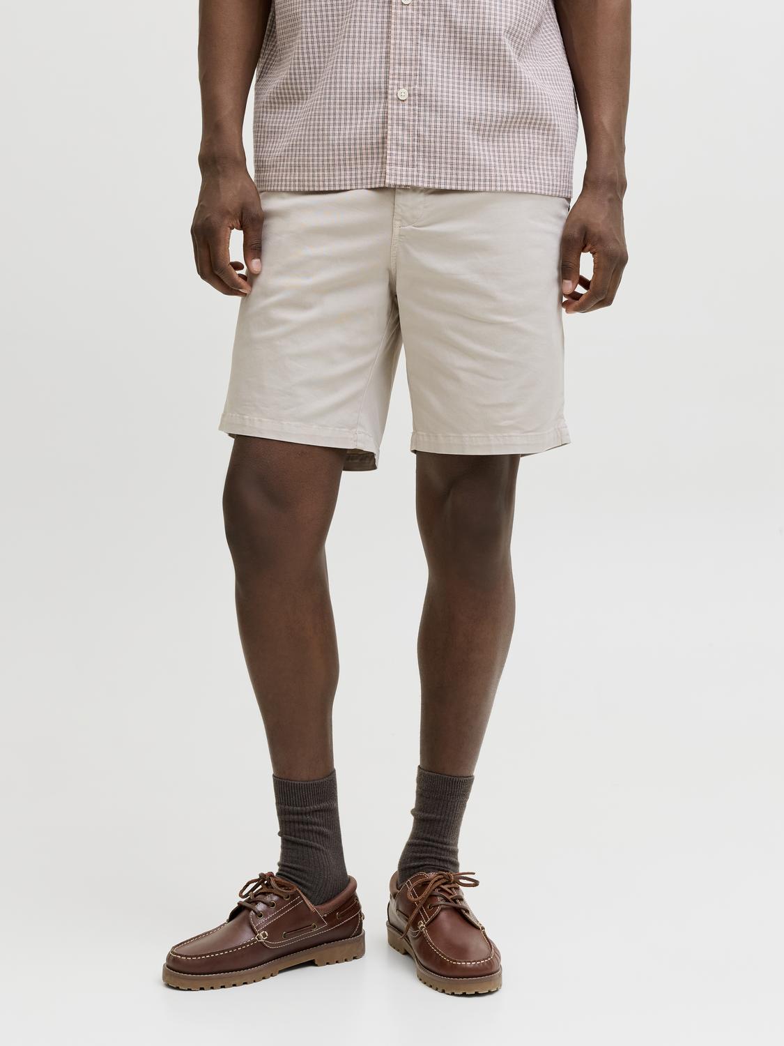 model_shot-front