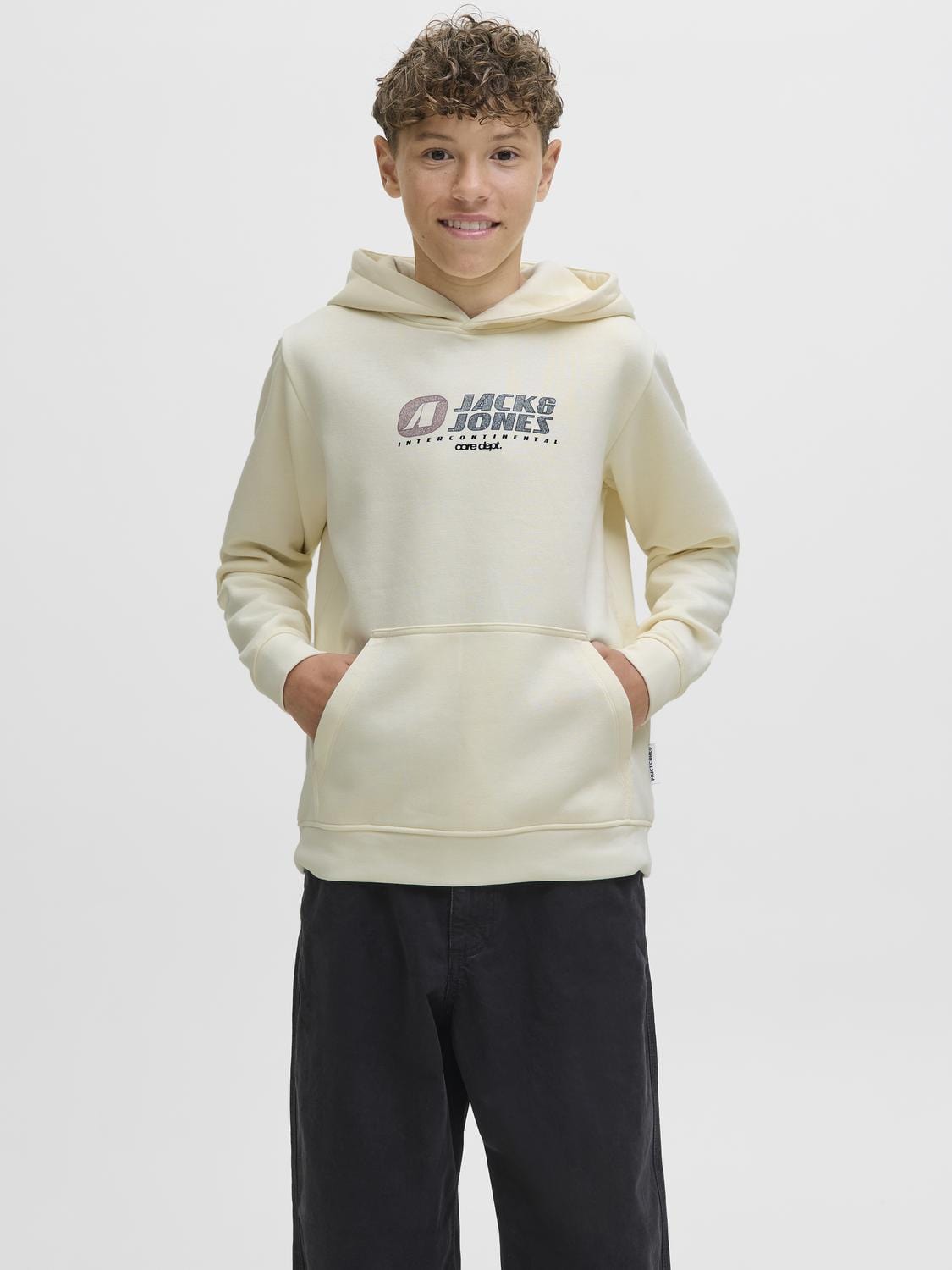 model_shot-front