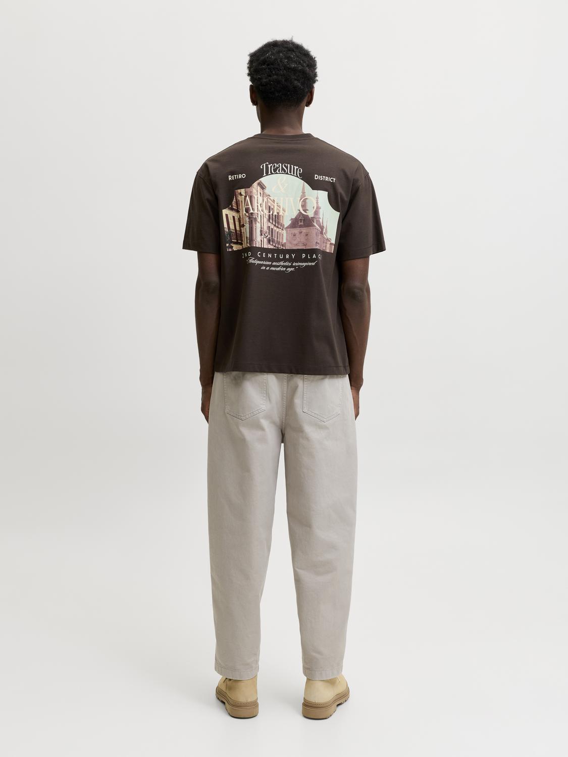 model_shot-back