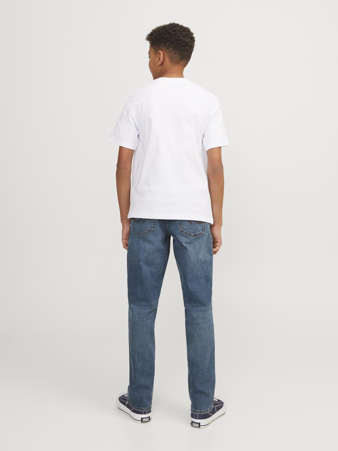 model_shot-back