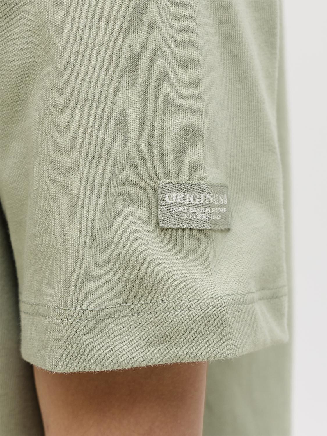 model_shot-detail