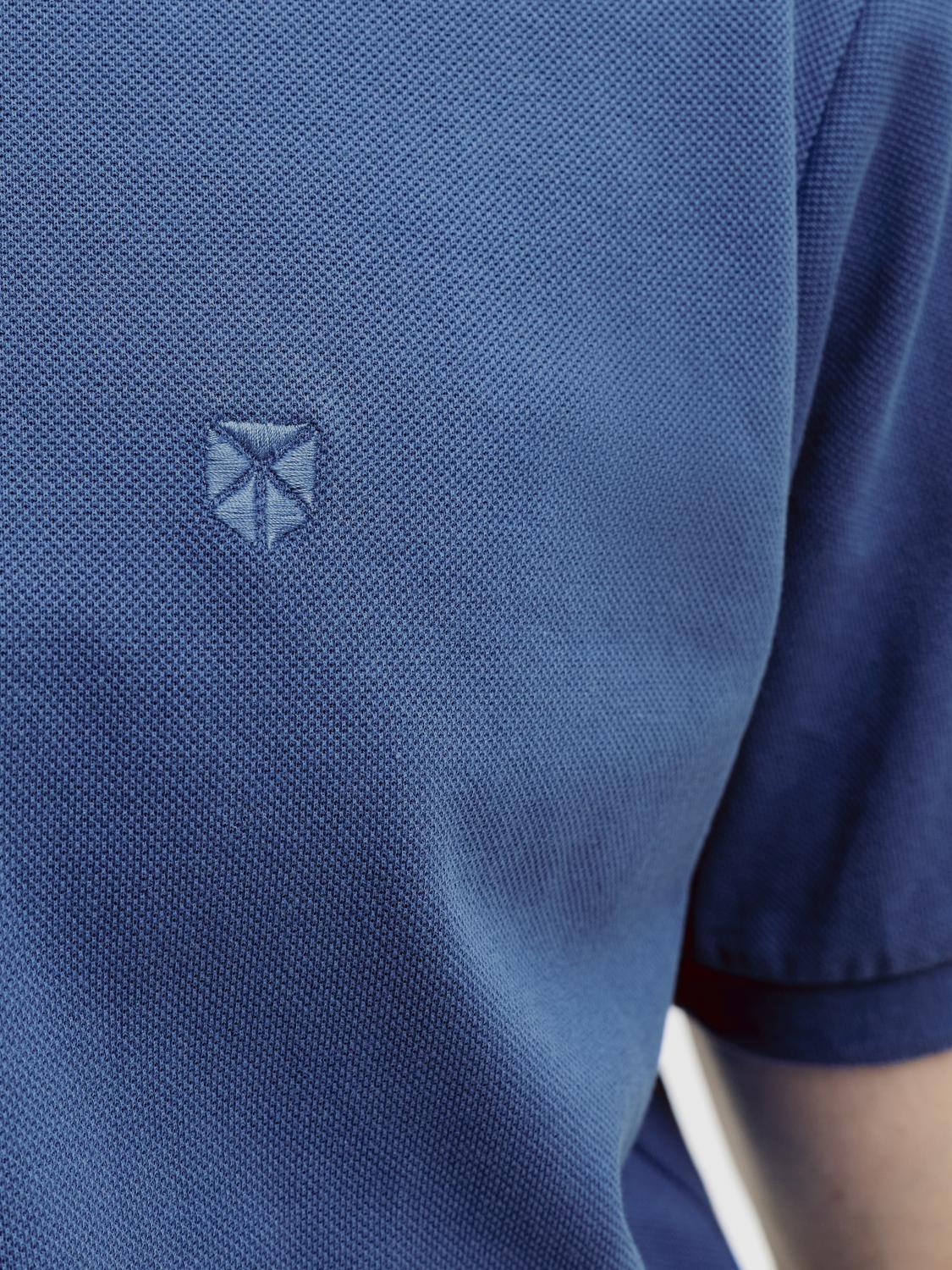 model_shot-detail