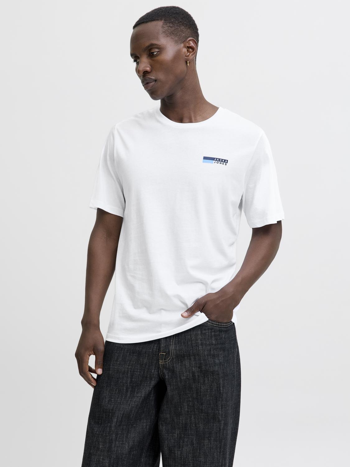 model_shot-front