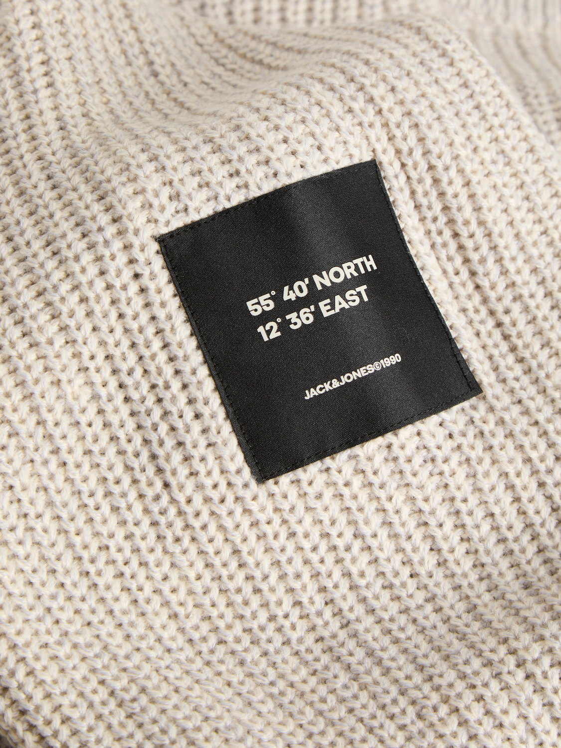 model_shot-detail