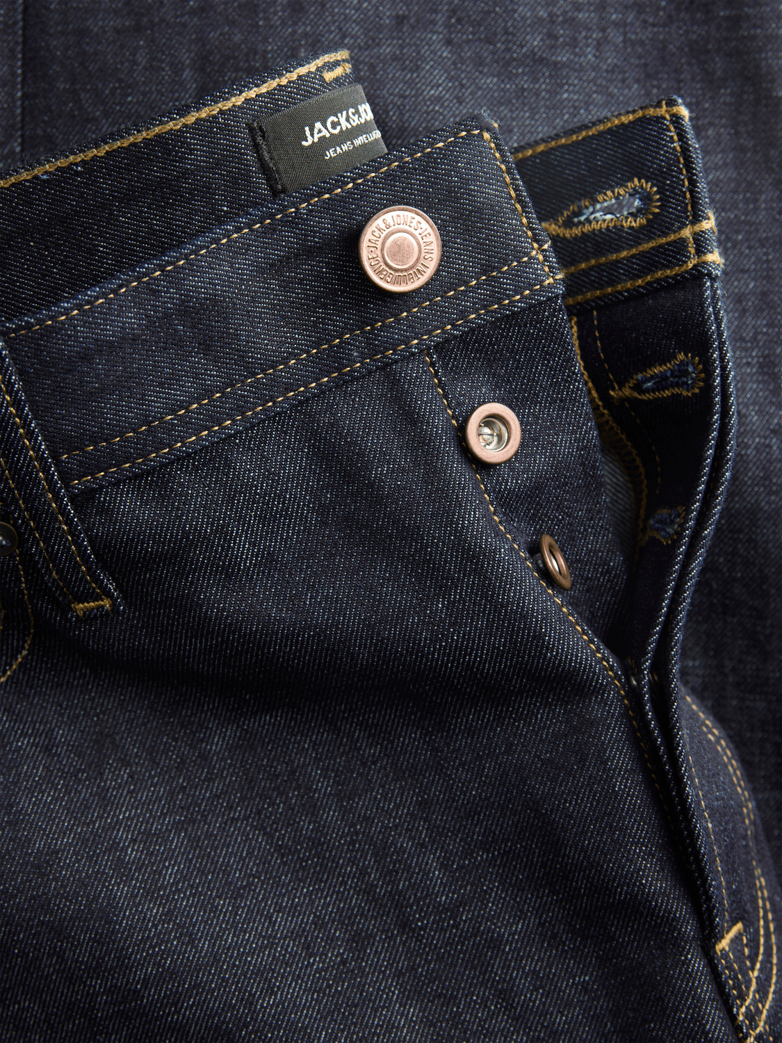 model_shot-detail