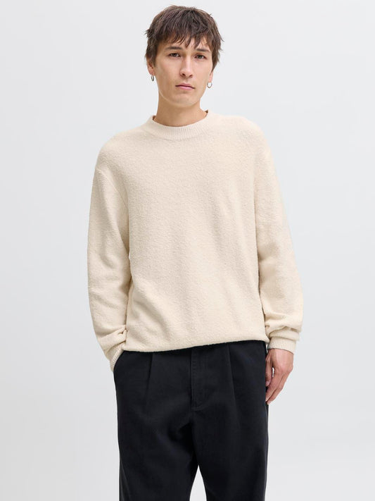 model_shot-front