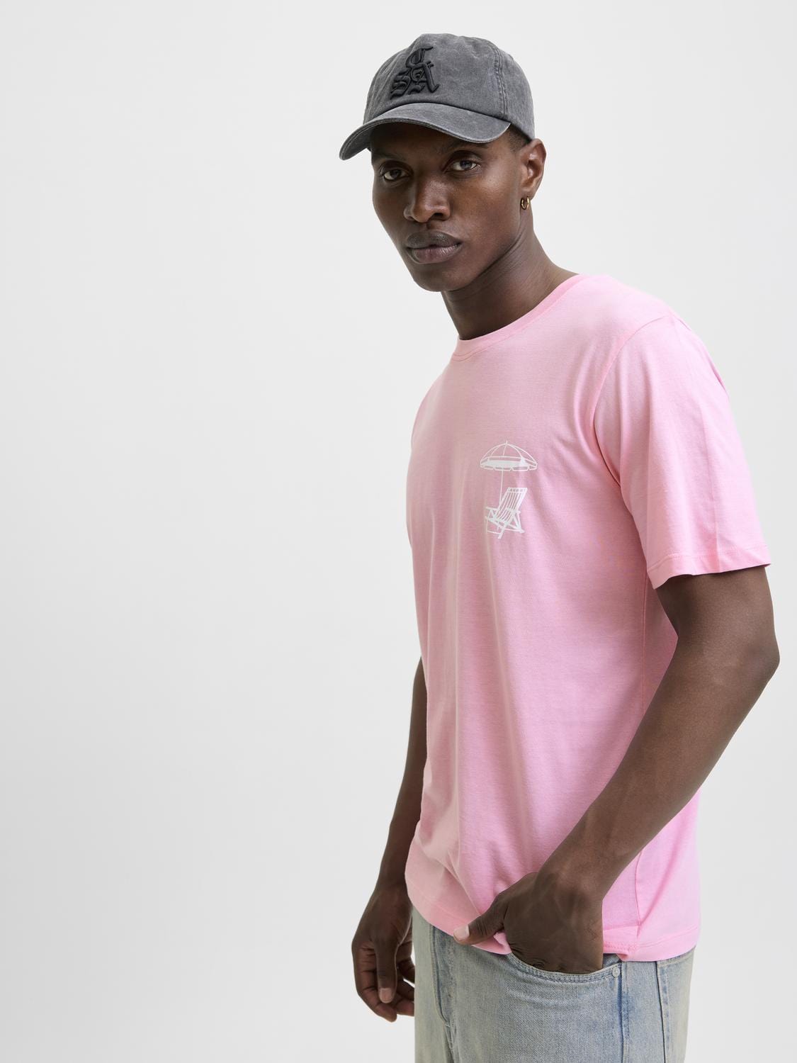 model_shot-creative
