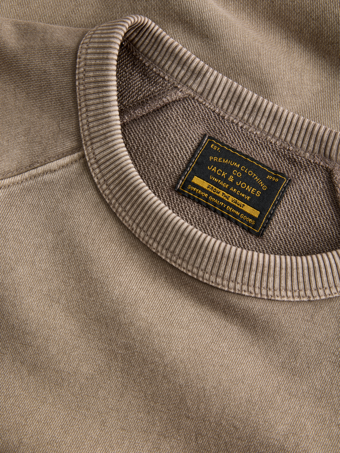 model_shot-detail