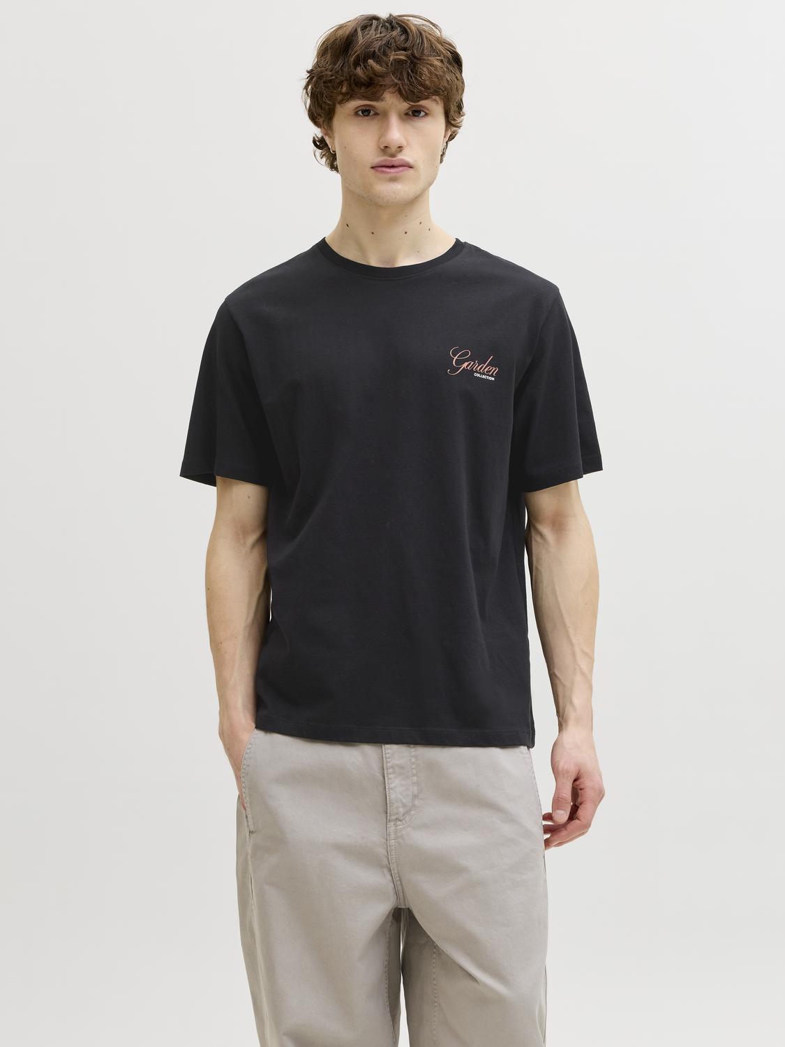 model_shot-front