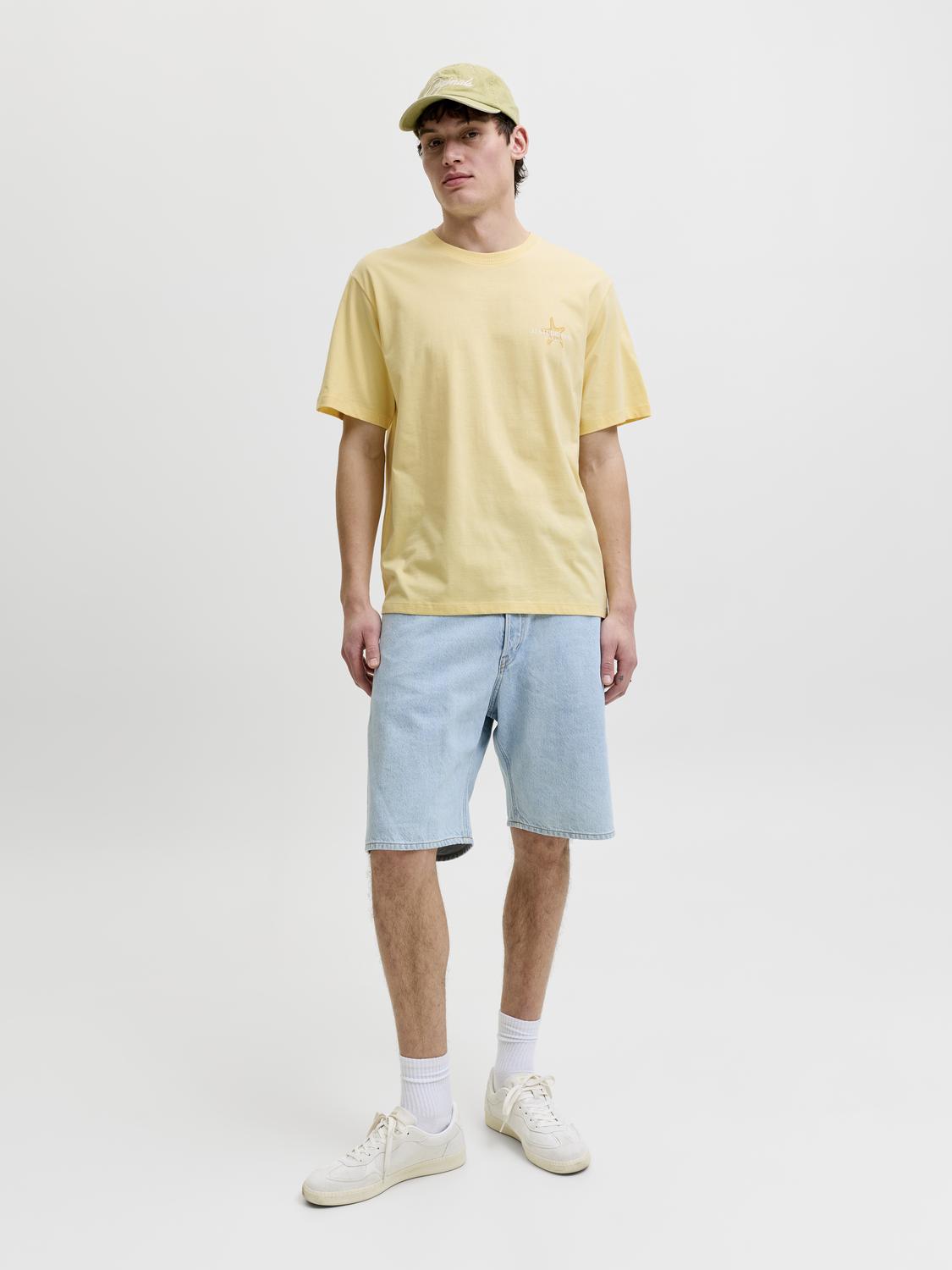model_shot-front_full