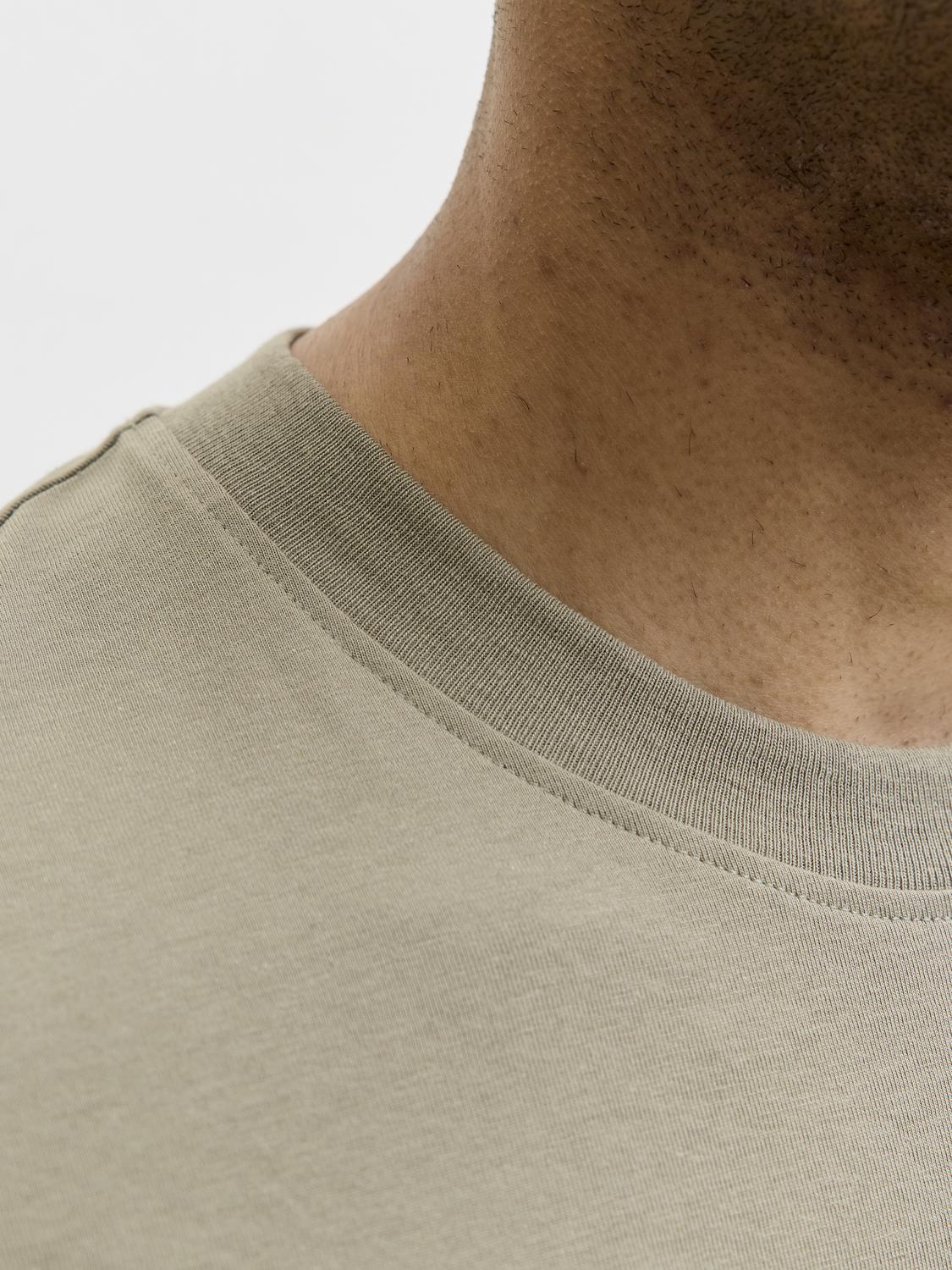 model_shot-detail