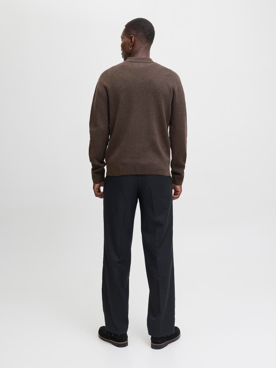 model_shot-back