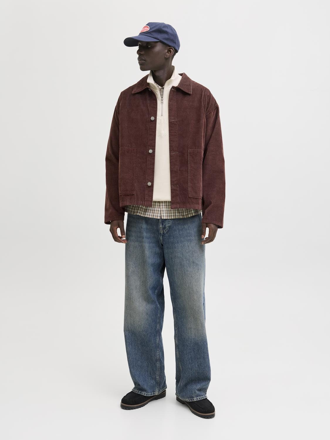 model_shot-front_full