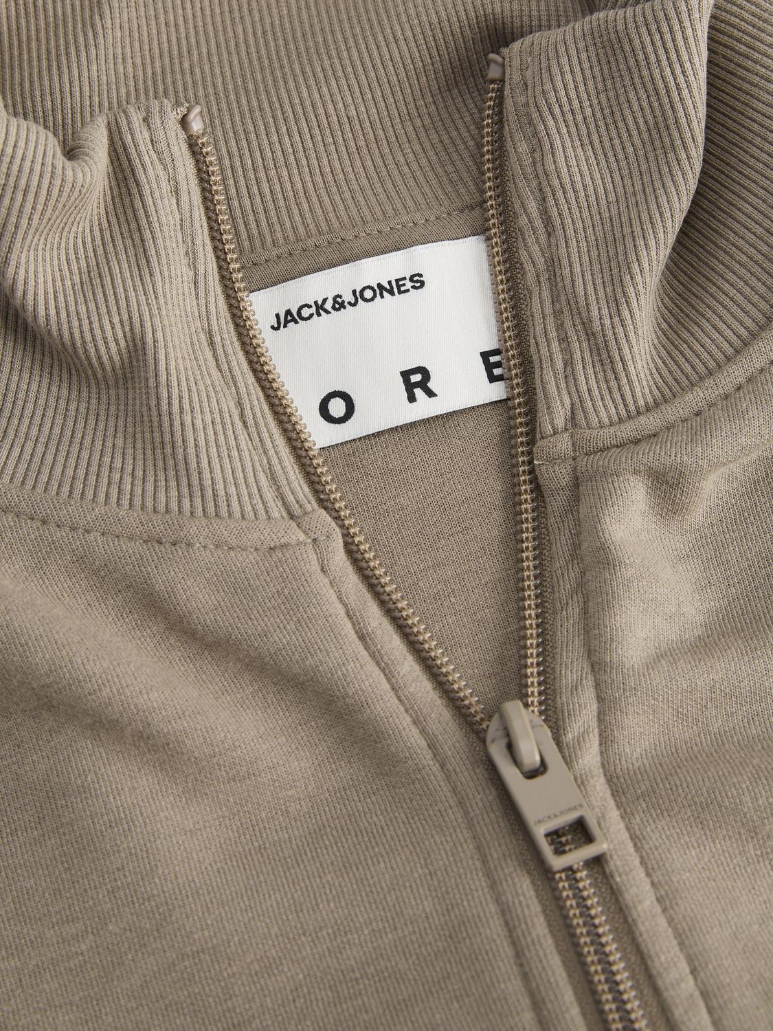 model_shot-detail
