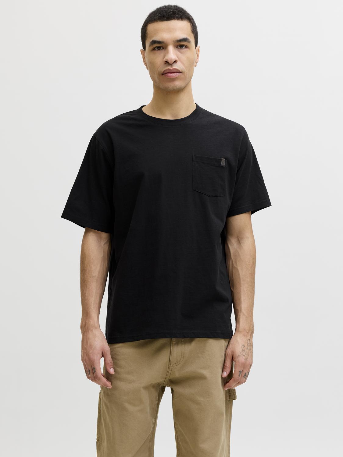 model_shot-front