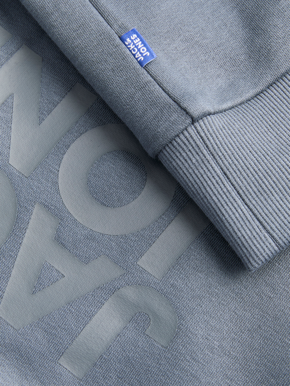model_shot-detail