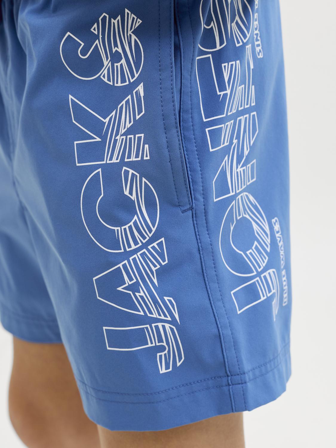 model_shot-detail