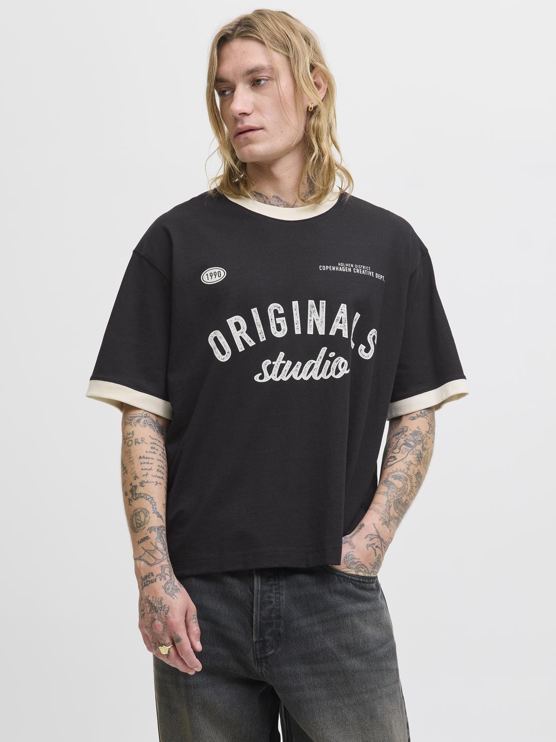 model_shot-front