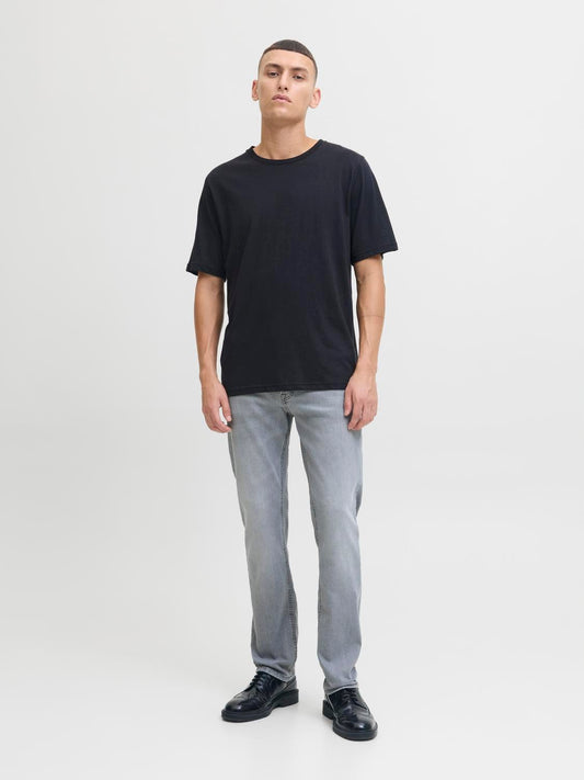 model_shot-front_full