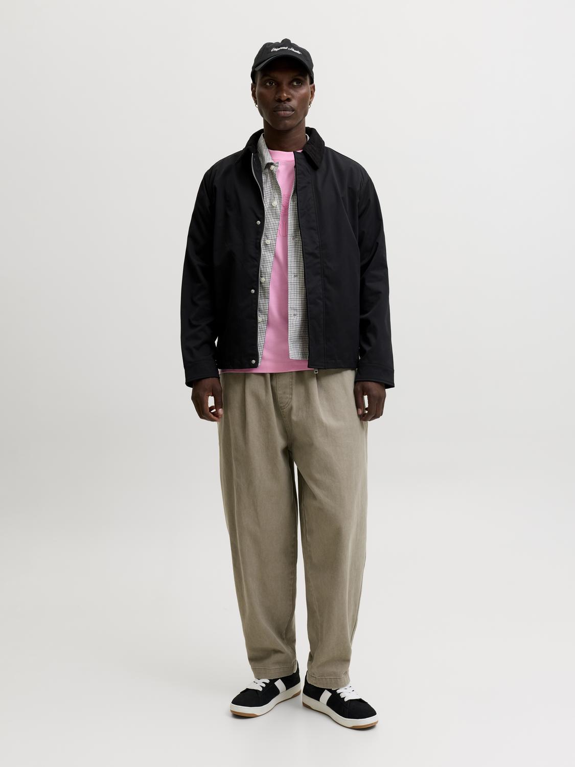 model_shot-front_full