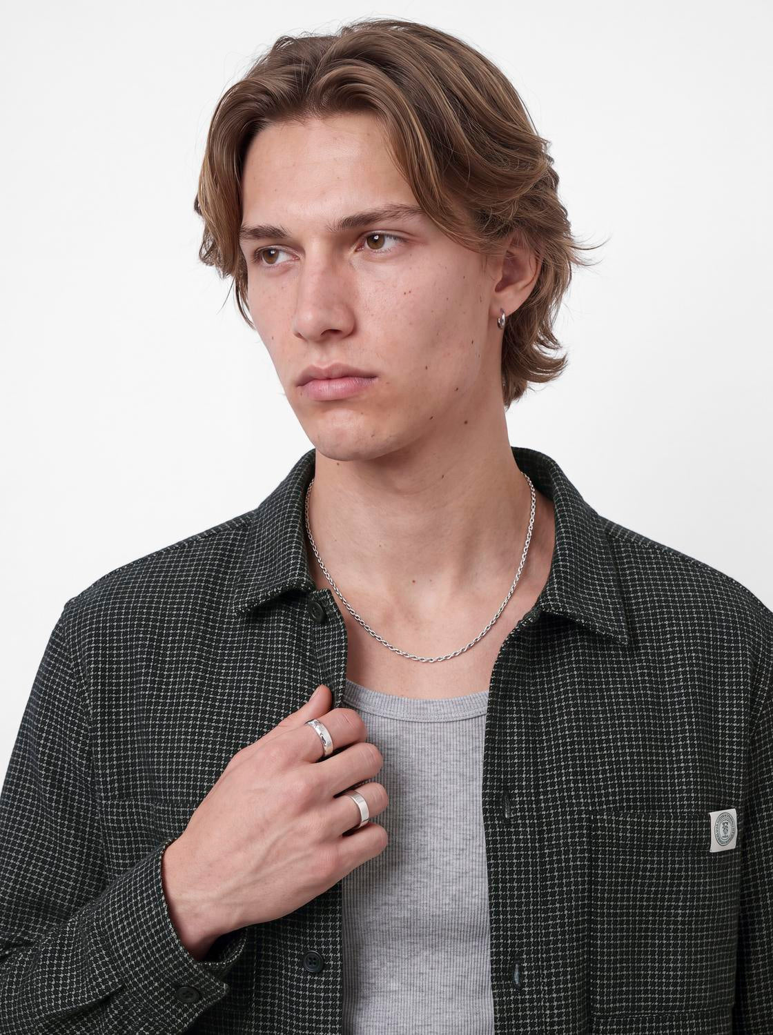 model_shot-creative