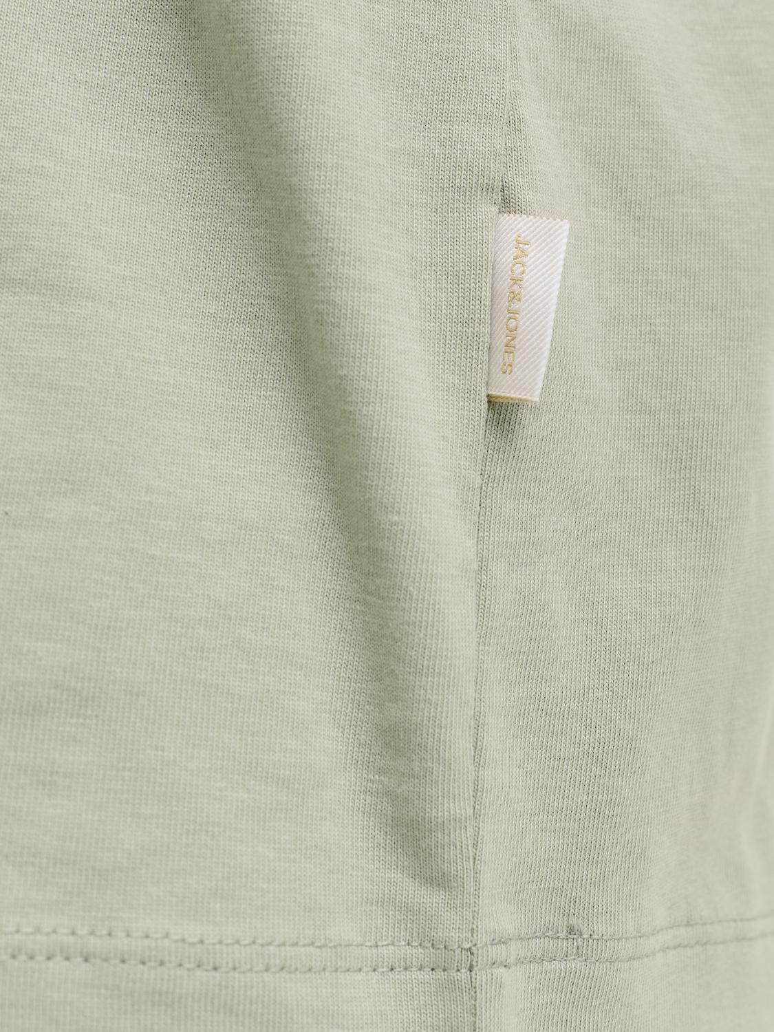 model_shot-detail